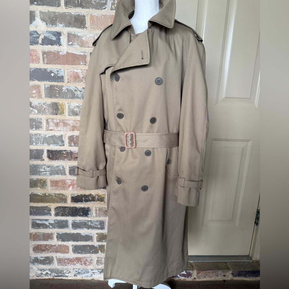 Vintage London Fog Tan Trench Coat Removable Zipped Lining Sz 44R Large - Picture 5 of 12